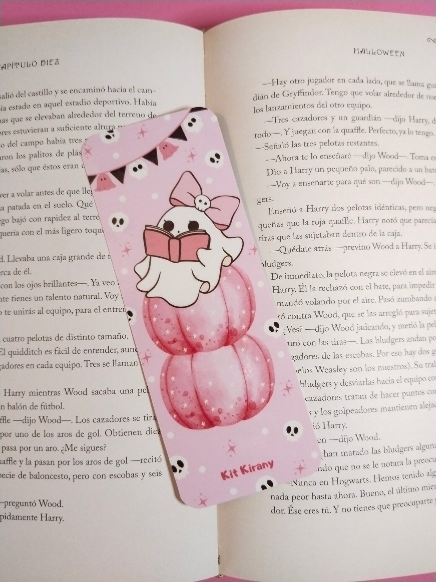 Marcapáginas fantasma amante de los libros