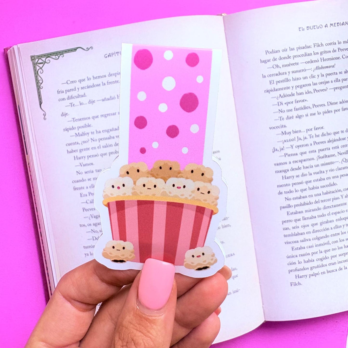 Marcapáginas Just popcorn and books