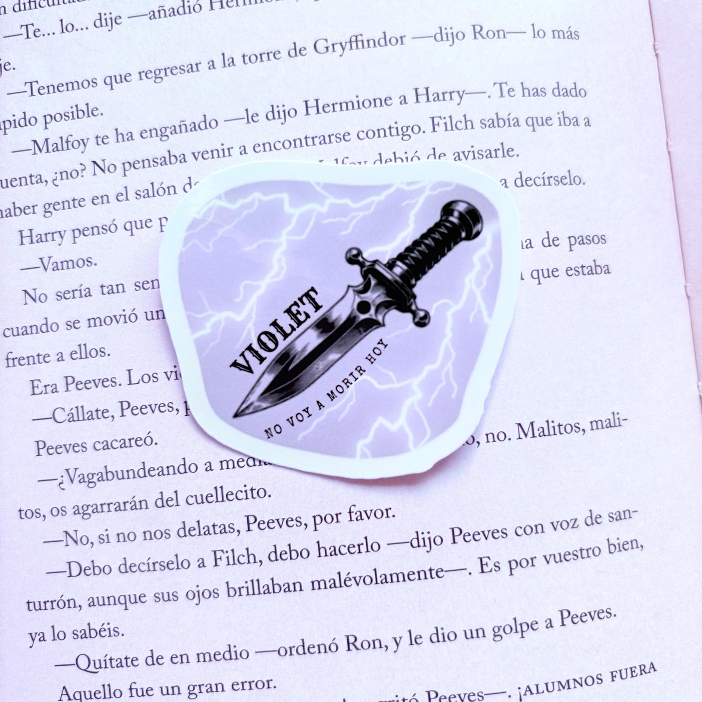 Sticker No voy a morir hoy – Violet