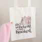Bolsa de tela entre libros