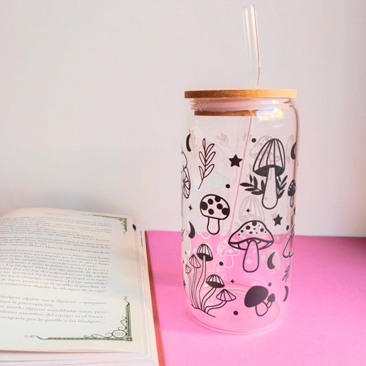 Vaso de cristal setas entre estrellas y lunas